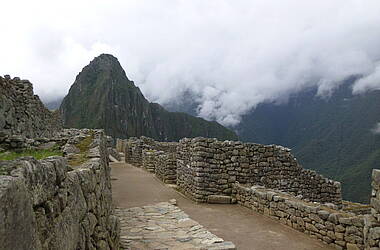 Mauern und Gebäude von Machu Picchu, Peru